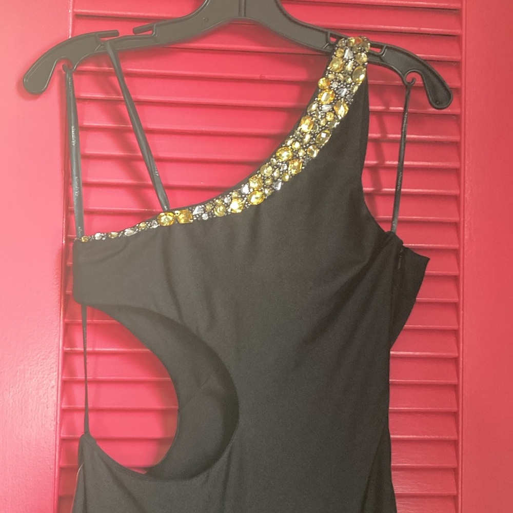 NWT STUDIO 17 Gown SIZE 6